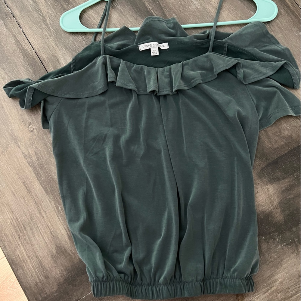Geeen envelope top. New.